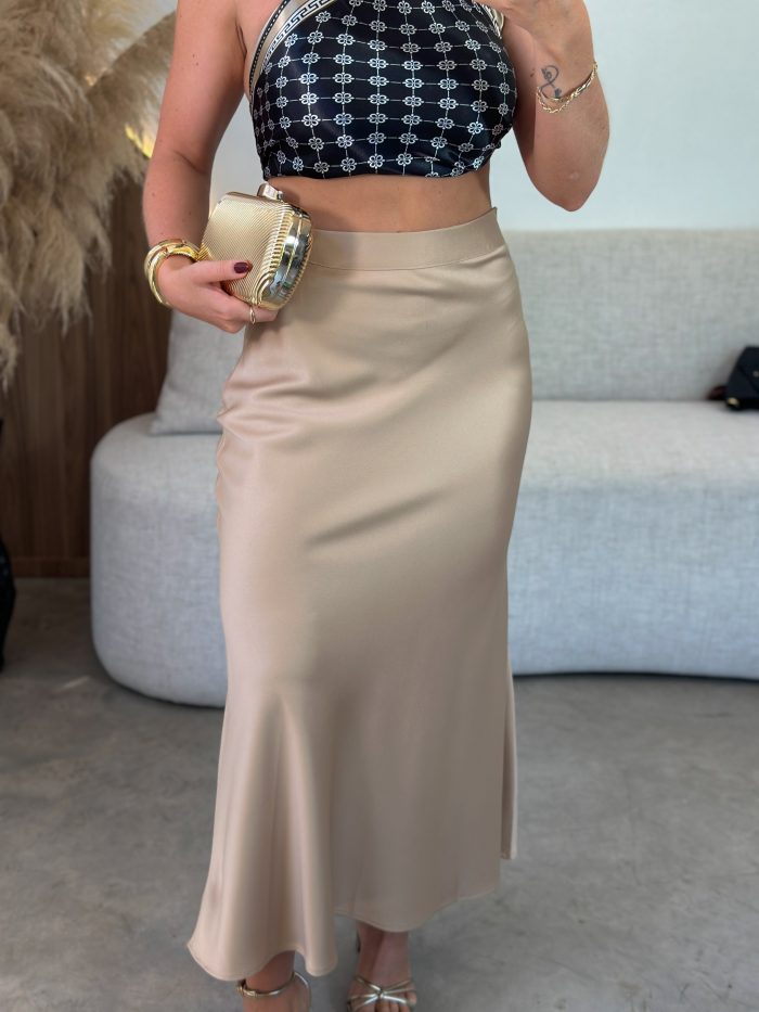Saia Cetim Nude